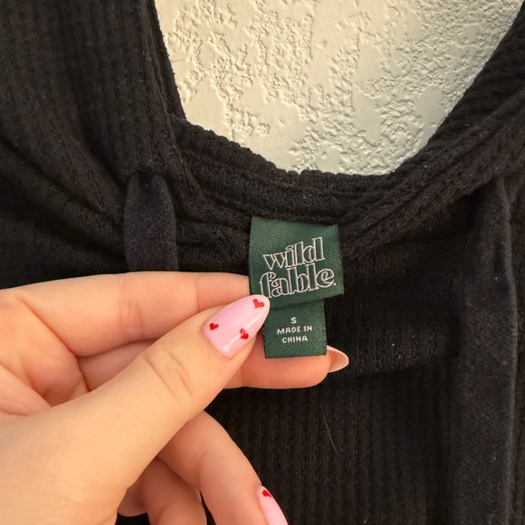 Black Cropped Waffle Knit Hoodie - Picture 2 of 3